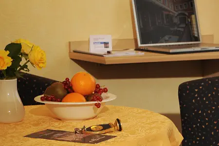 Hotel- und Zimmerausstattung - Alles auf einen Blick Hotel und Zimmerausstattung - Hotel Strauss Würzburg