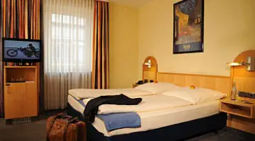 Doppelzimmer Comfort mit Klimaanlage Doppelzimmer Comfort Würzburg